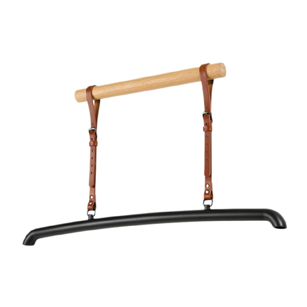 **Houten Kledinghanger met Lederen Lussen**